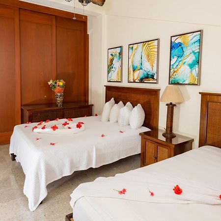 2 Story Oceanfront Penthouses On Cancun Beach! Bagian luar foto