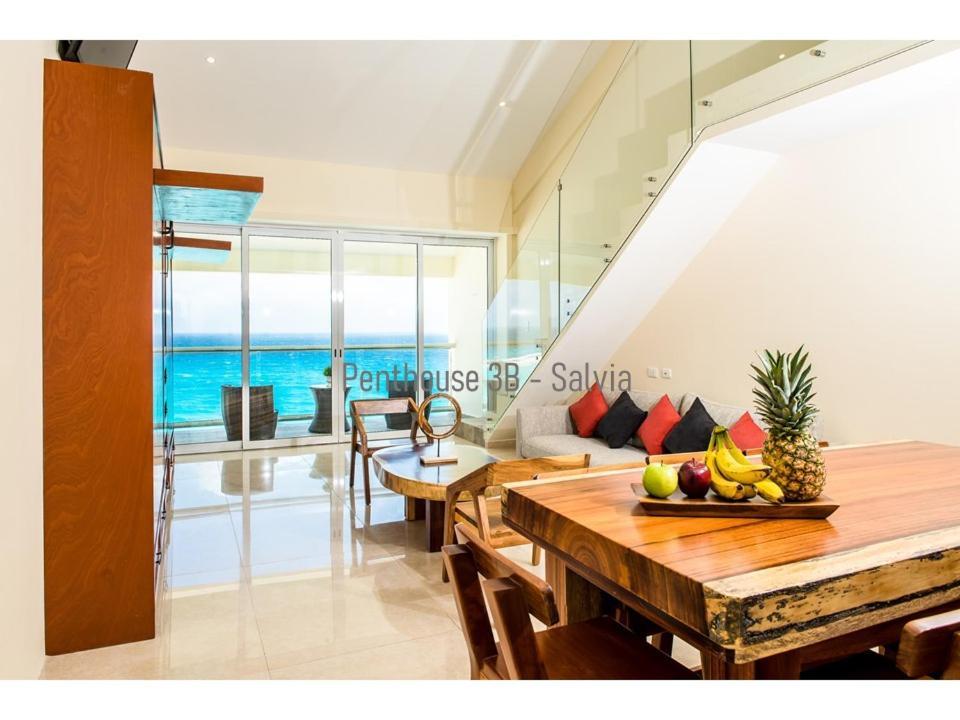 2 Story Oceanfront Penthouses On Cancun Beach! Bagian luar foto