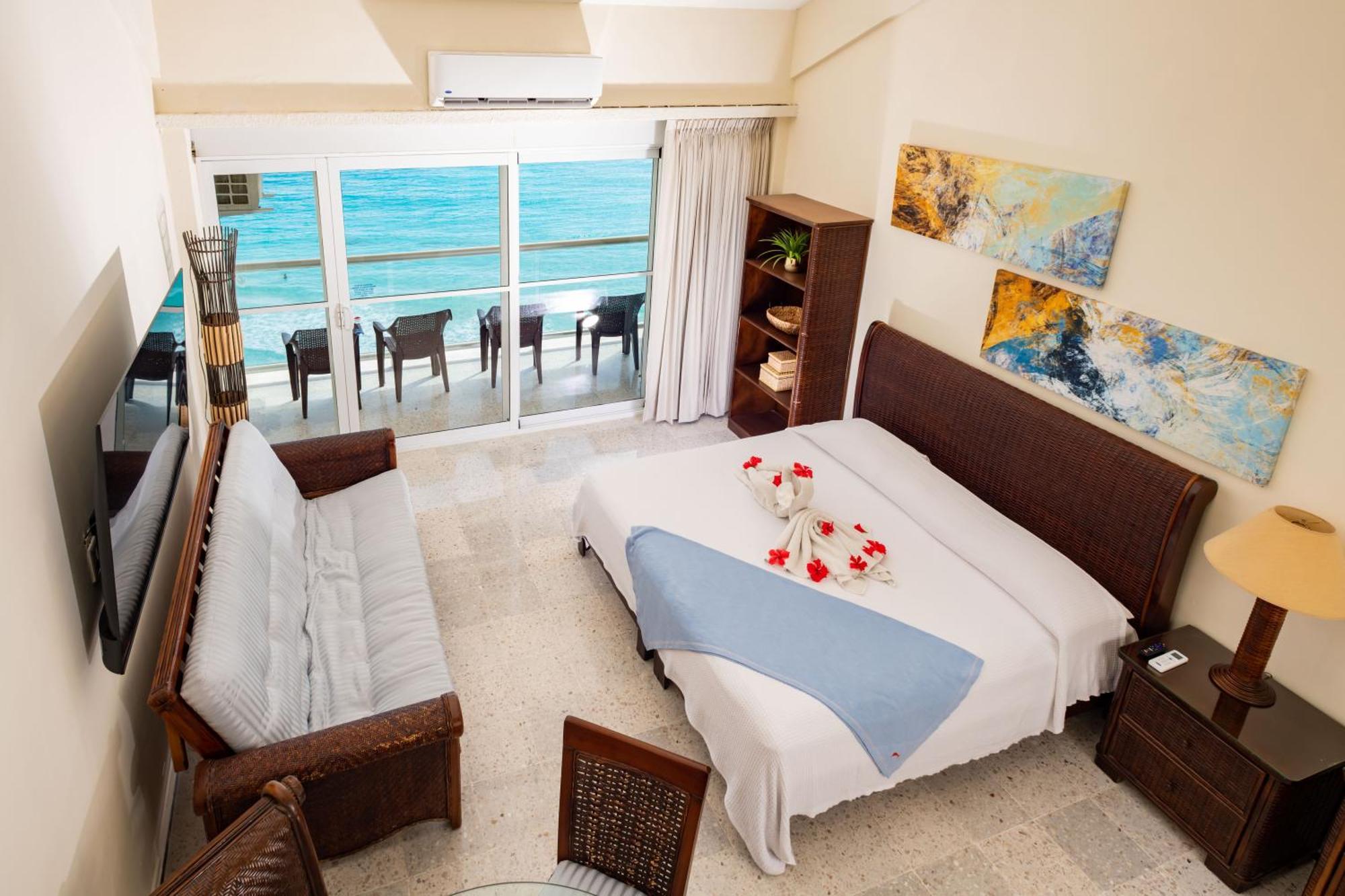 2 Story Oceanfront Penthouses On Cancun Beach! Bagian luar foto