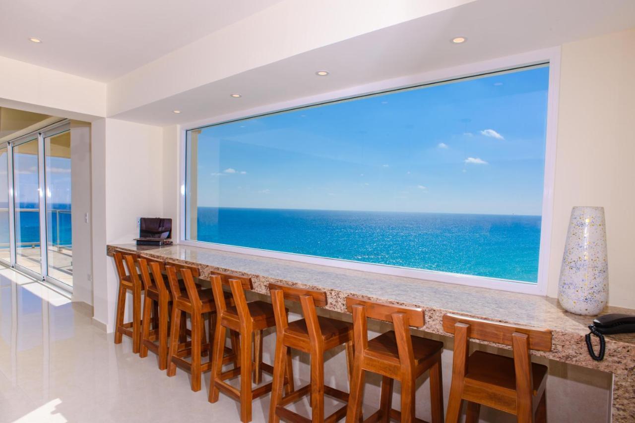 2 Story Oceanfront Penthouses On Cancun Beach! Bagian luar foto