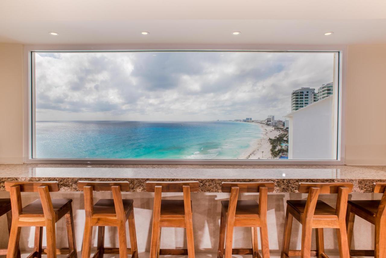 2 Story Oceanfront Penthouses On Cancun Beach! Bagian luar foto