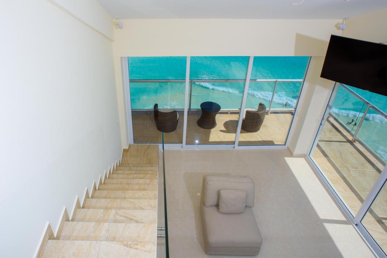 2 Story Oceanfront Penthouses On Cancun Beach! Bagian luar foto